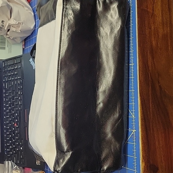 Calvin Klein Black & White Tote Bag 13" x 6" x 15" Straps are 20" - Picture 7 of 13